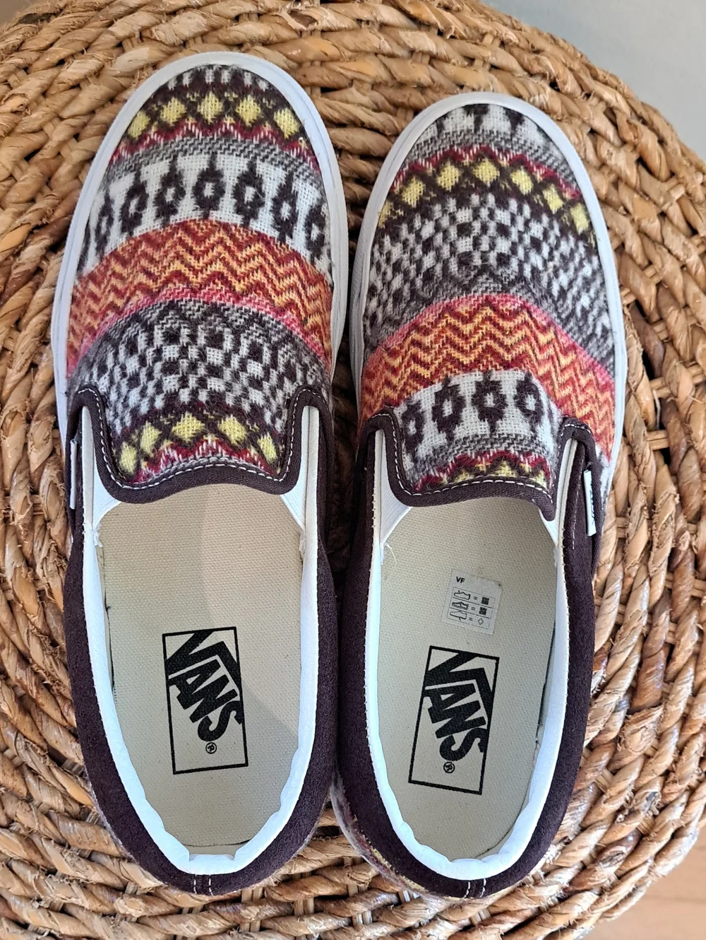 Vans Unisex Fair Isle Brown Suede/Multi Woven Print Slip On Loafers M8/W9.5